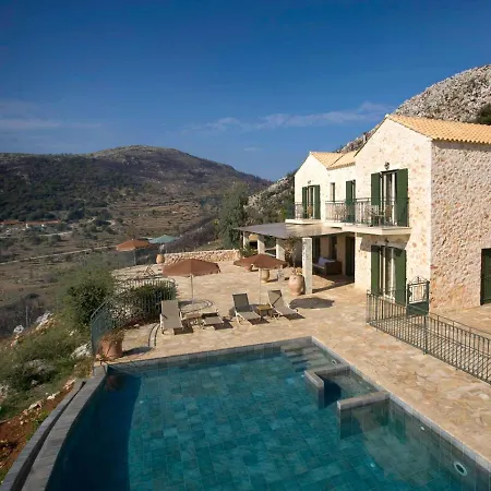 Villa Sleeps 8 Pool Air Con Wifi